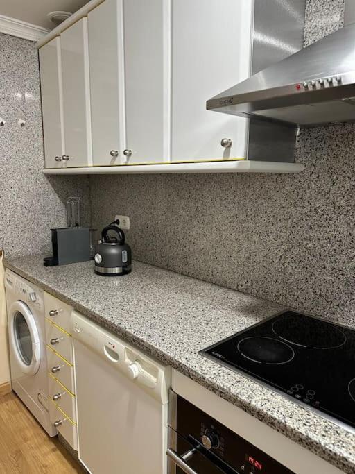 Lovely 2 Bedrooms Apartment Main Square Plasencia Ngoại thất bức ảnh