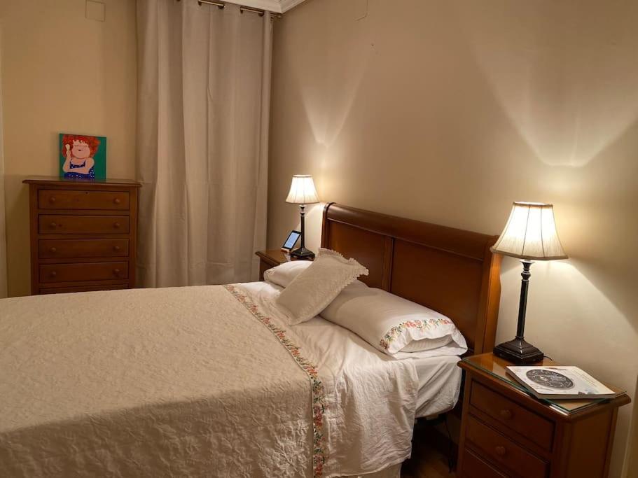 Lovely 2 Bedrooms Apartment Main Square Plasencia Ngoại thất bức ảnh